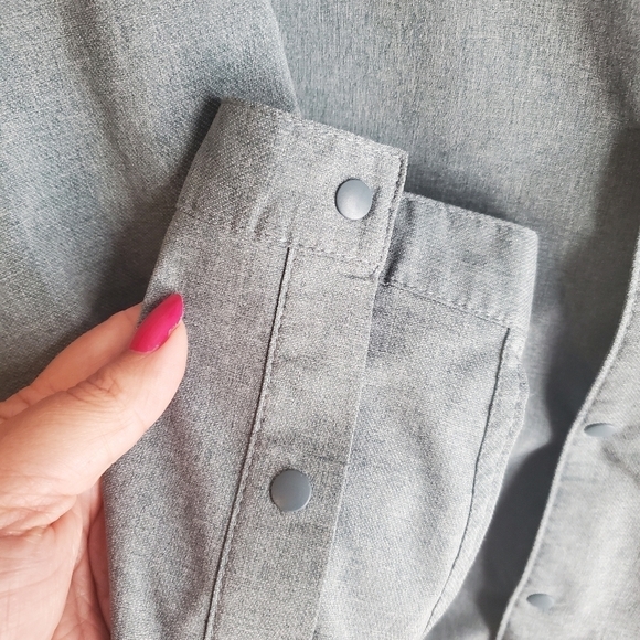 NEW All in Motion Long Sleeve Button Up Shirt - Picture 6 of 16